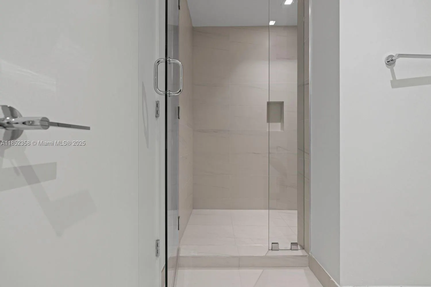 1116 N Ocean Blvd, #304