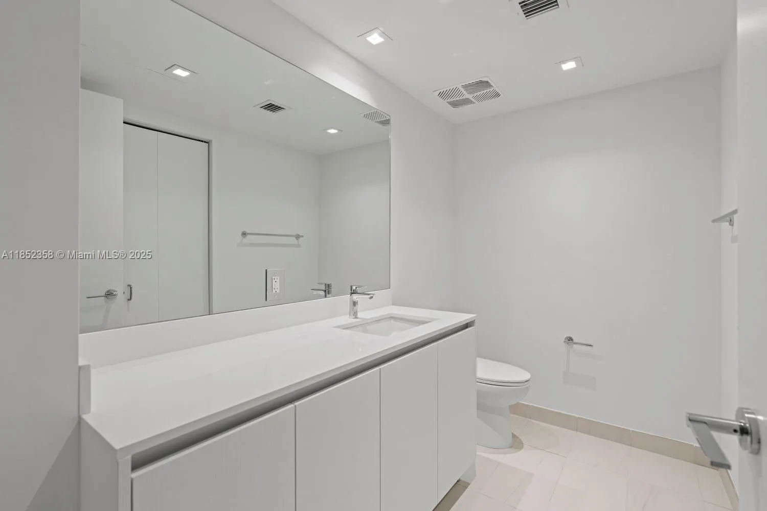1116 N Ocean Blvd, #304