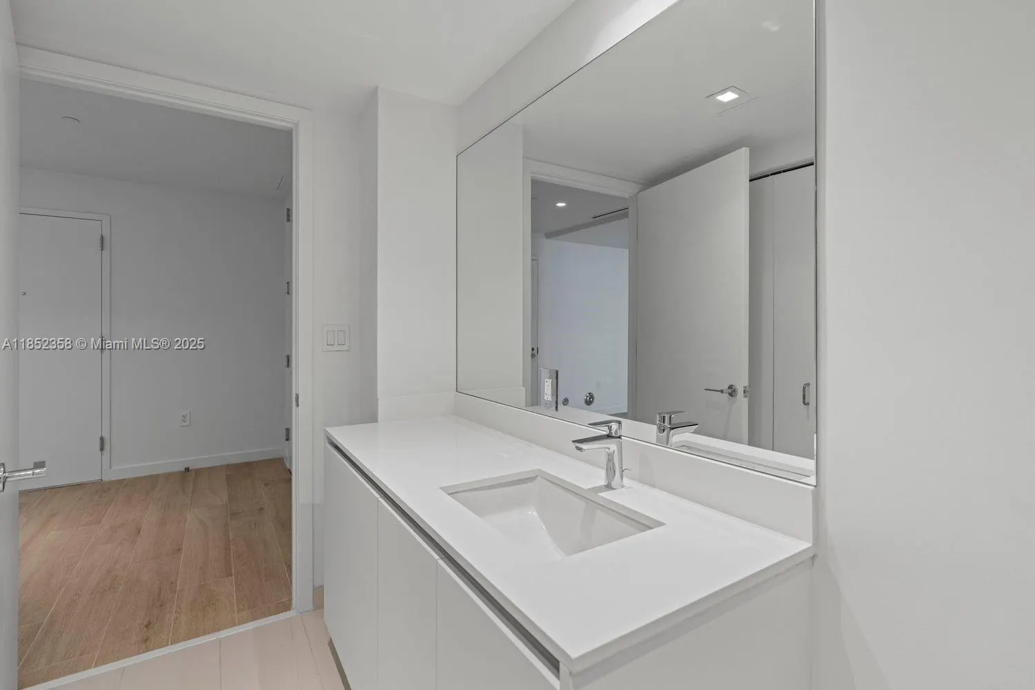 1116 N Ocean Blvd, #304