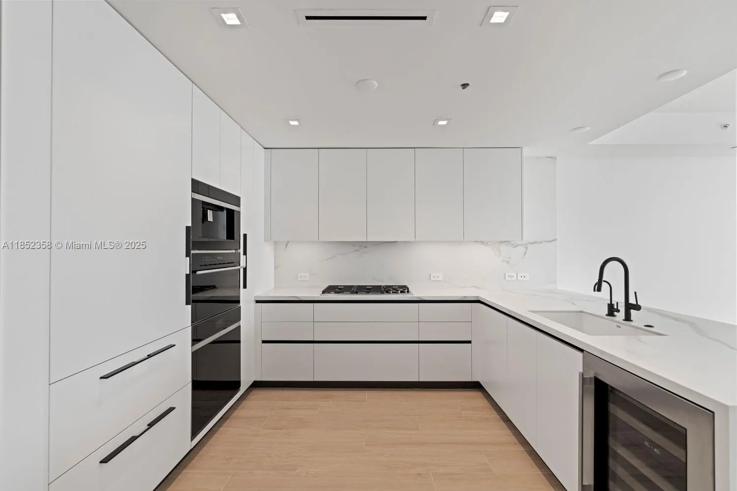 1116 N Ocean Blvd, #304