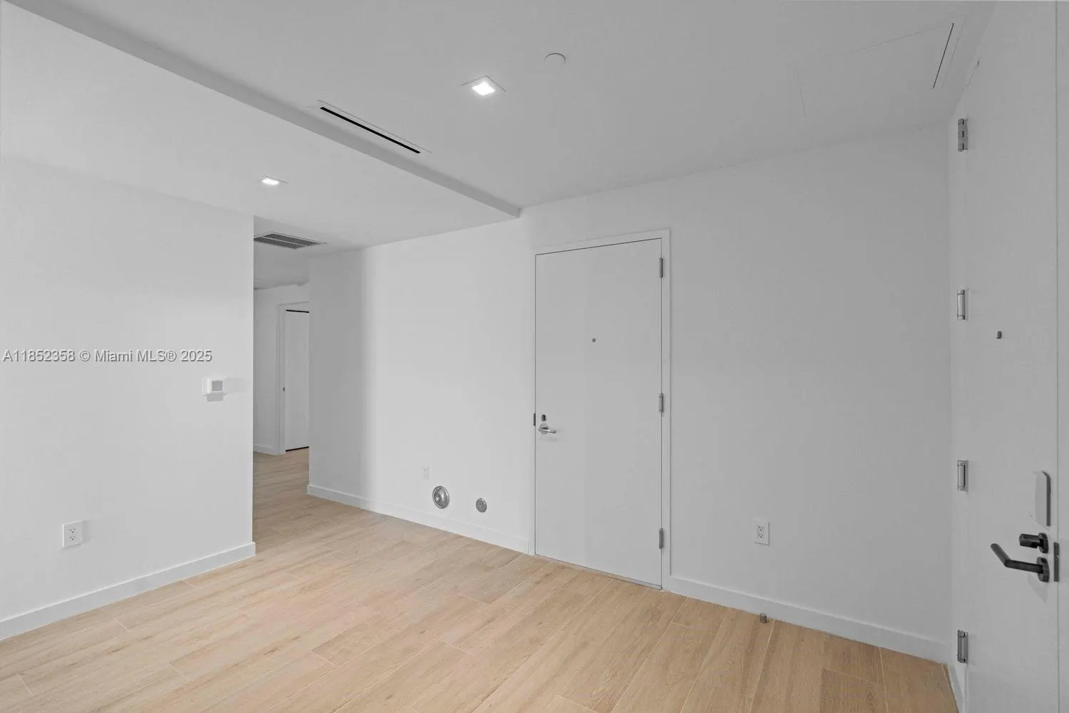1116 N Ocean Blvd, #304