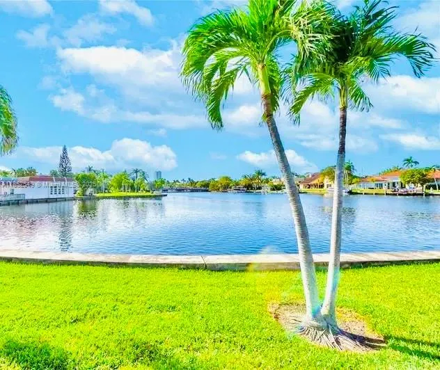 1001 Three Islands Blvd, #34