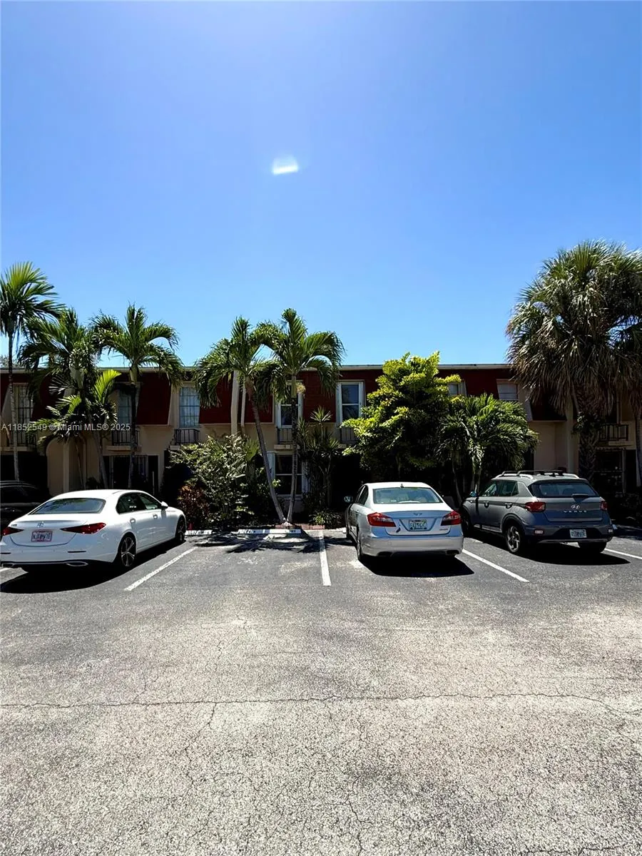 1001 Three Islands Blvd, #34
