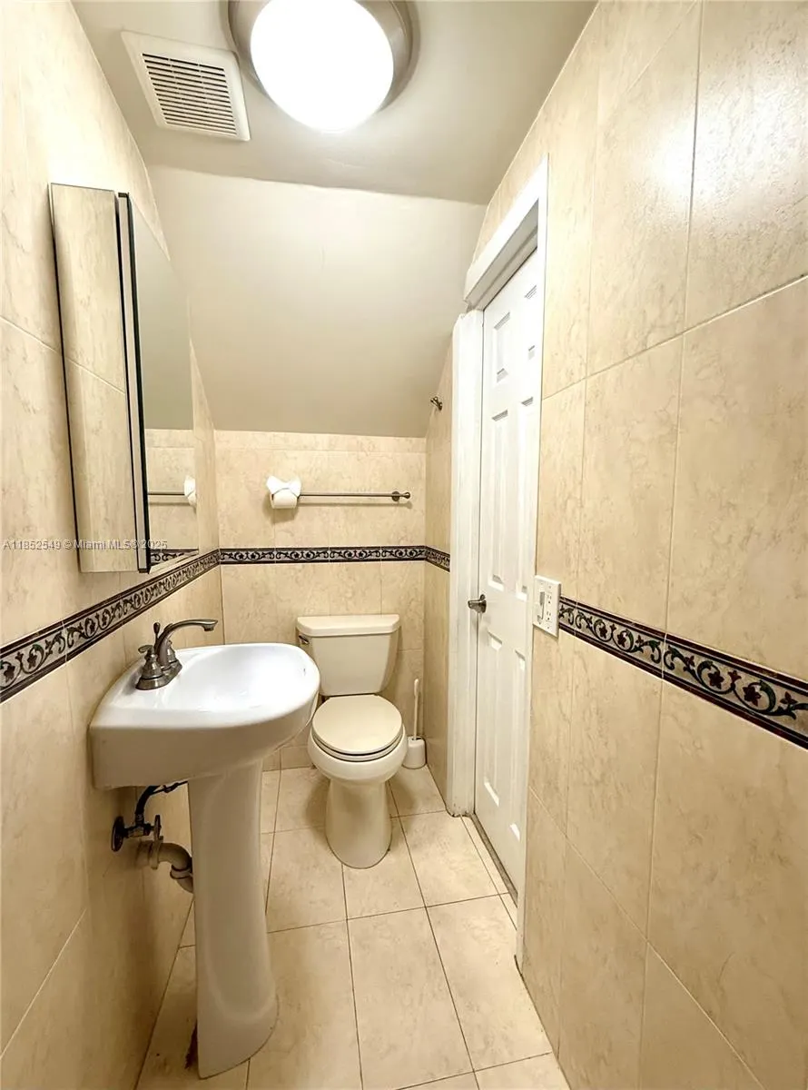 1001 Three Islands Blvd, #34