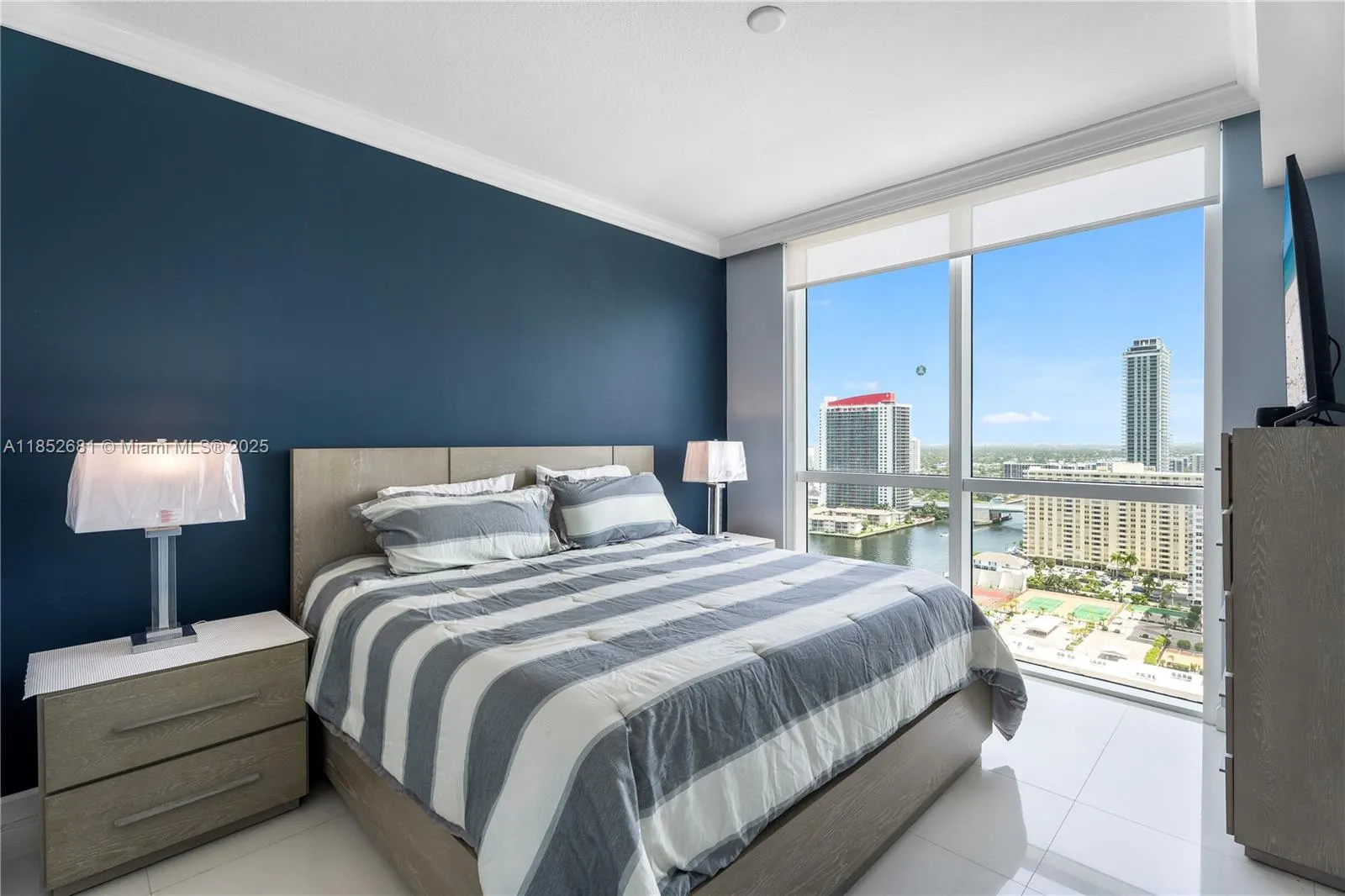 1945 S Ocean Dr, #2209