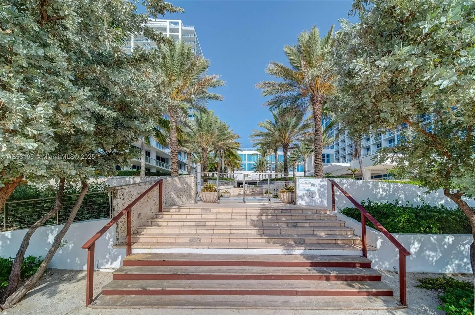 6801 Collins Ave, #1110