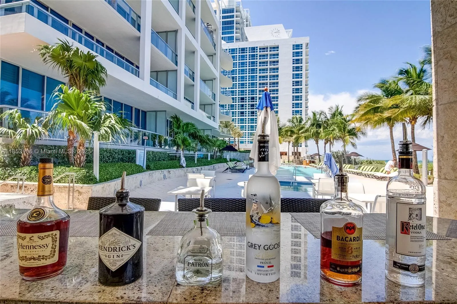 6801 Collins Ave, #1110