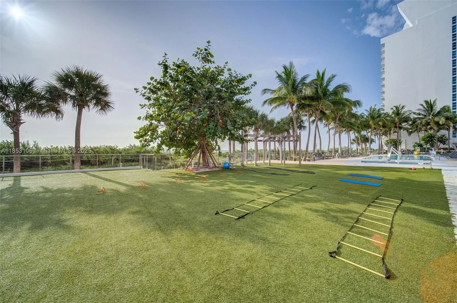 6801 Collins Ave, #1110