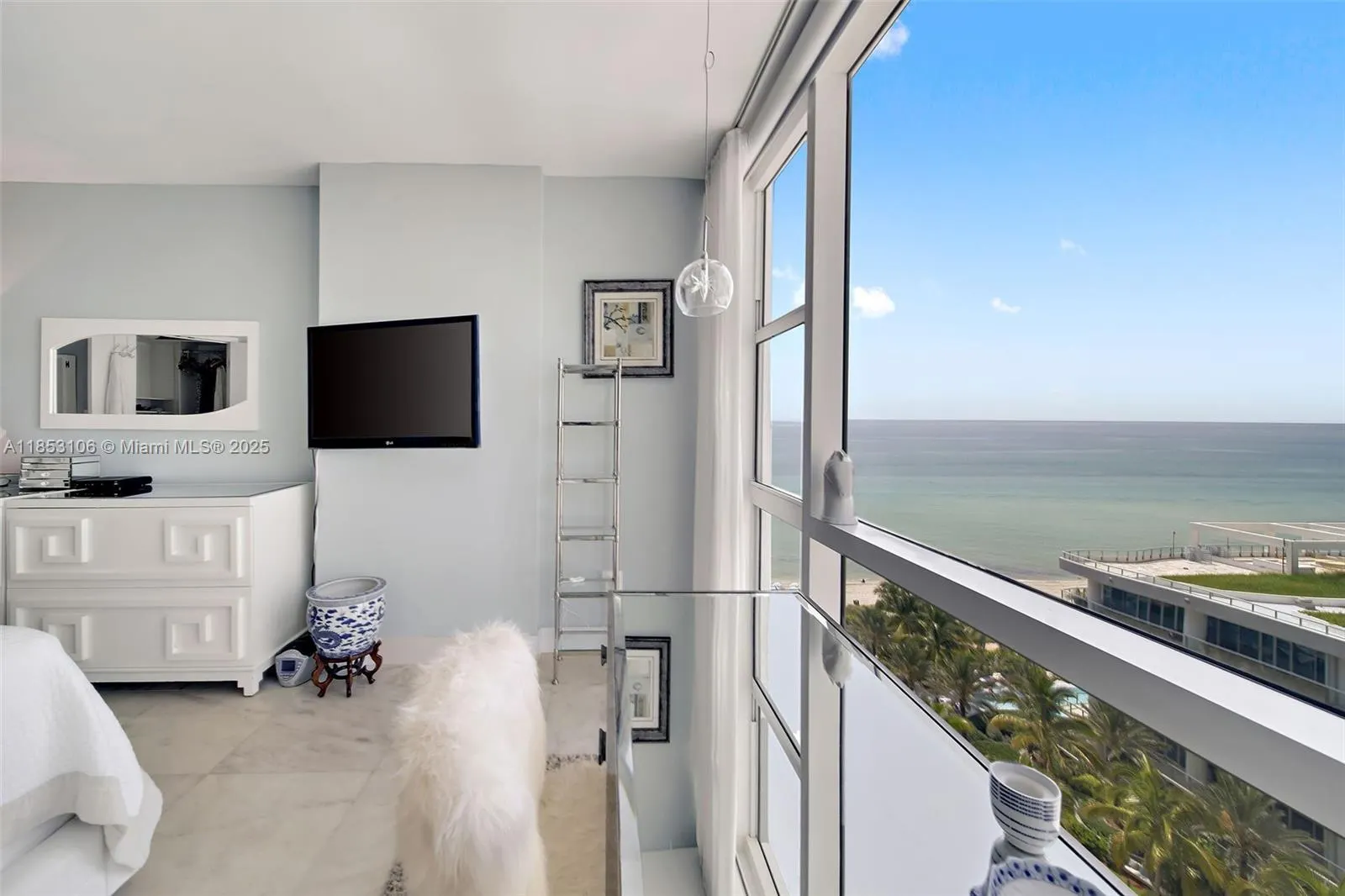 6801 Collins Ave, #1110