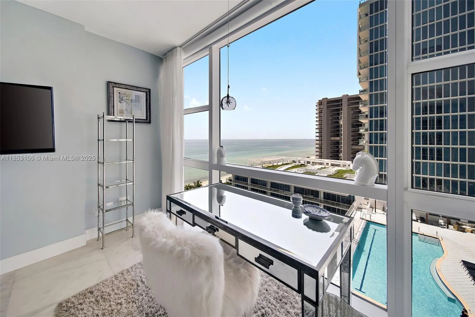 6801 Collins Ave, #1110