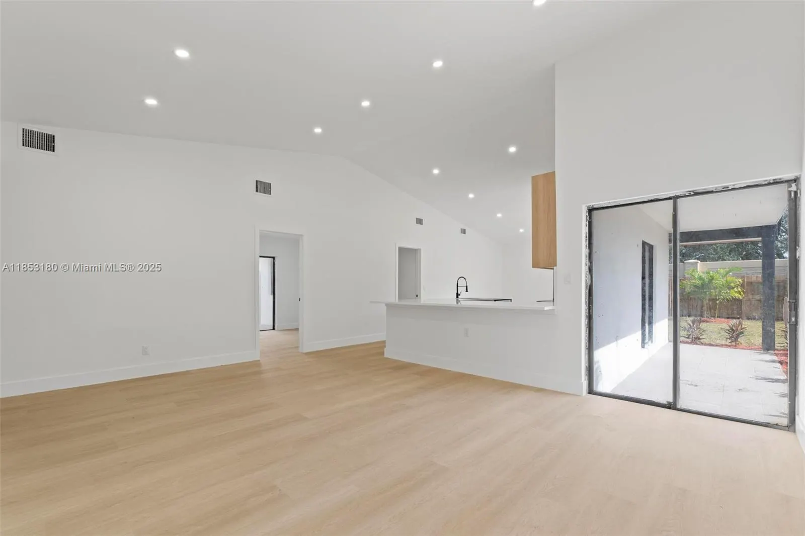 1701 SW 86th Ter