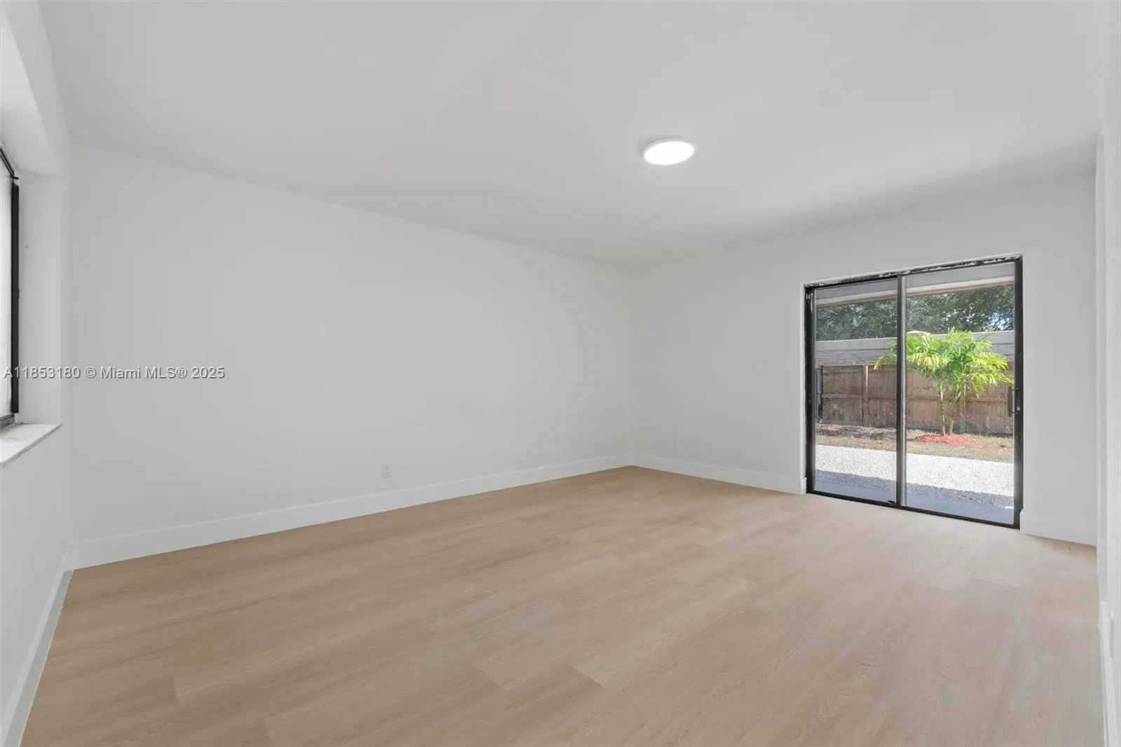 1701 SW 86th Ter
