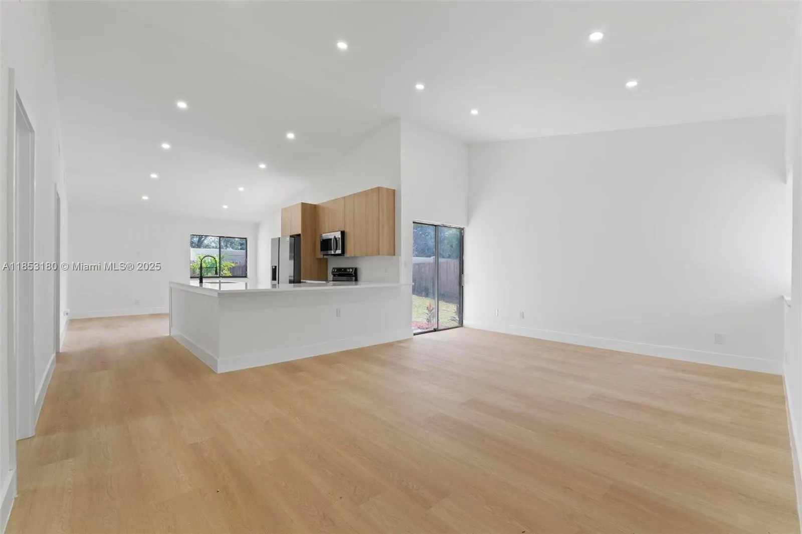 1701 SW 86th Ter