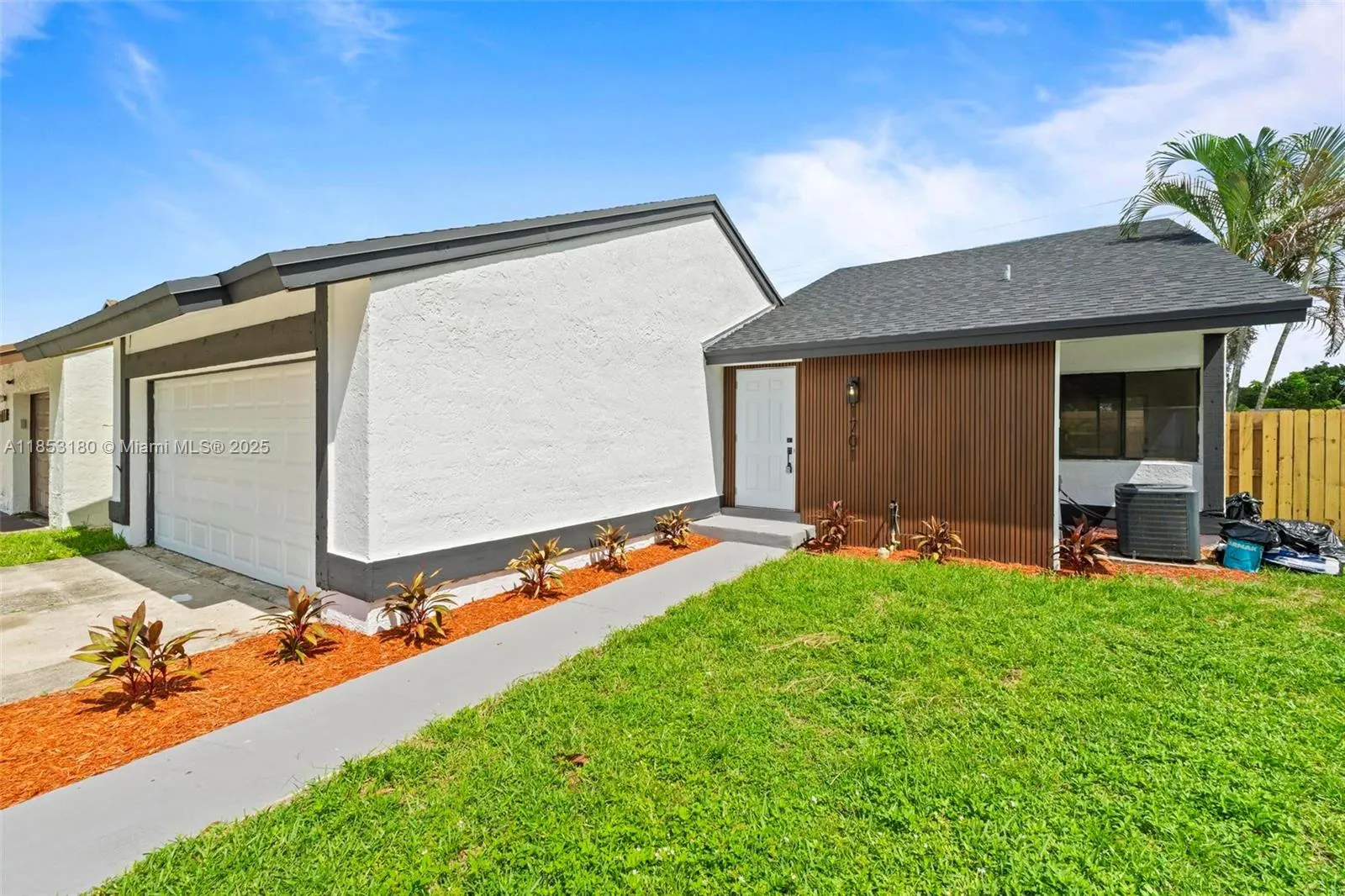 1701 SW 86th Ter