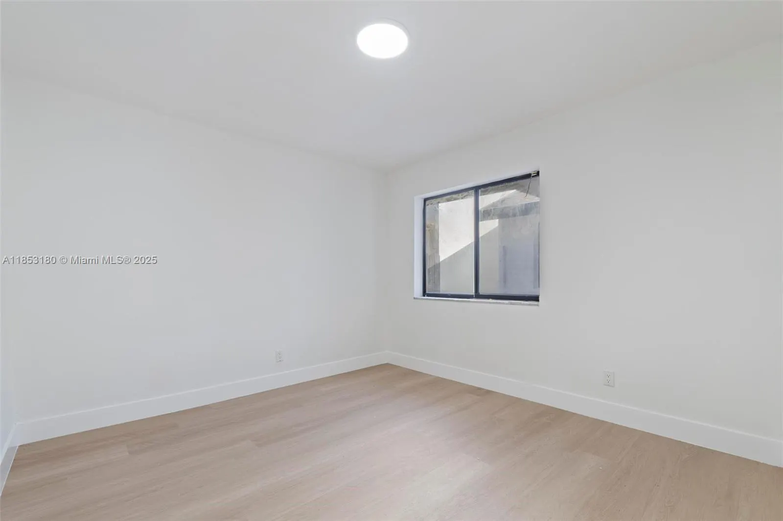 1701 SW 86th Ter