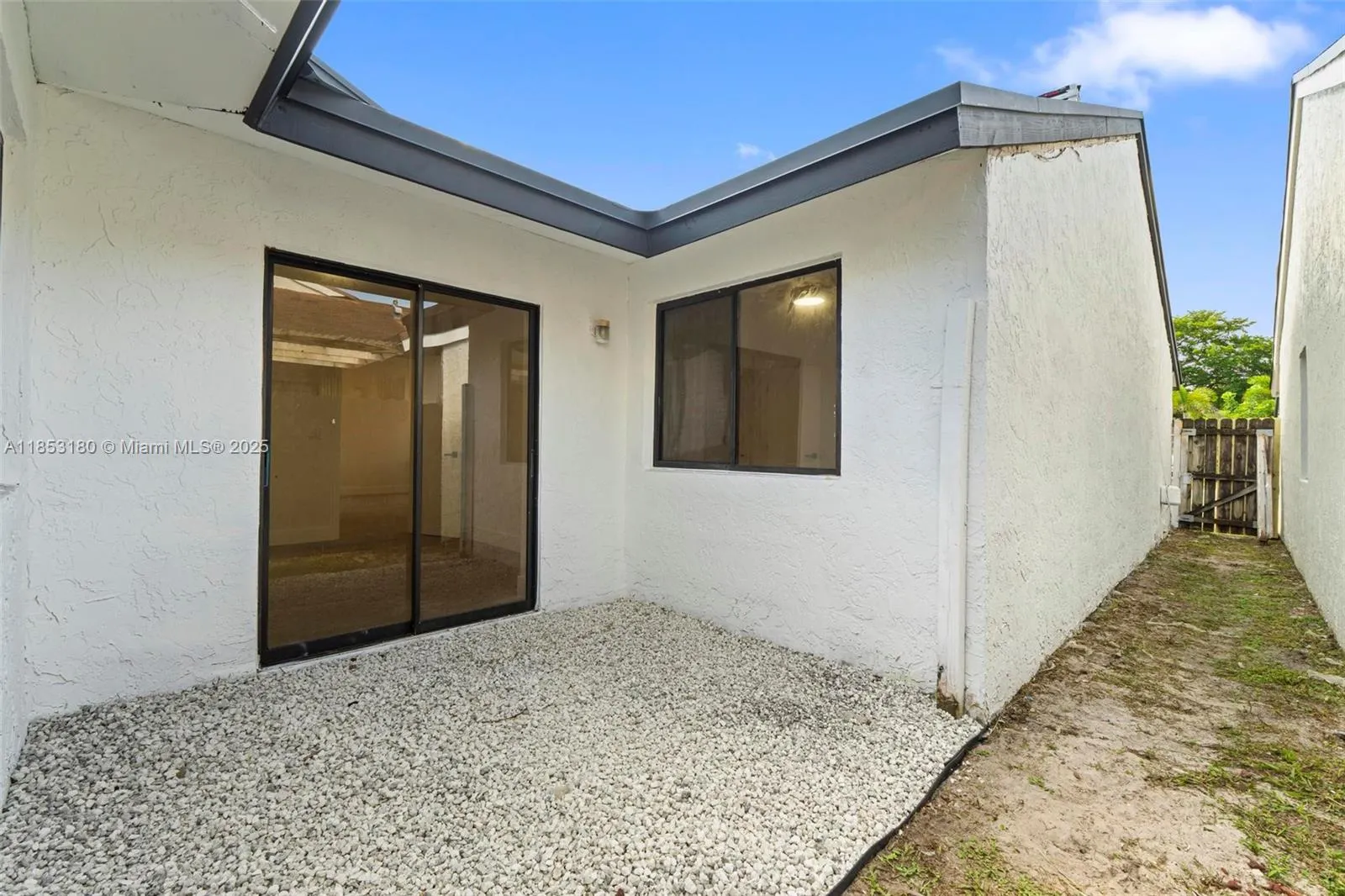 1701 SW 86th Ter