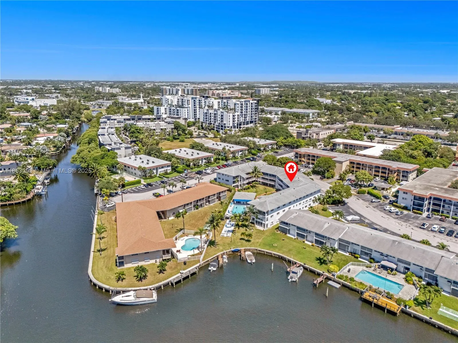 600 Pine Dr, #111