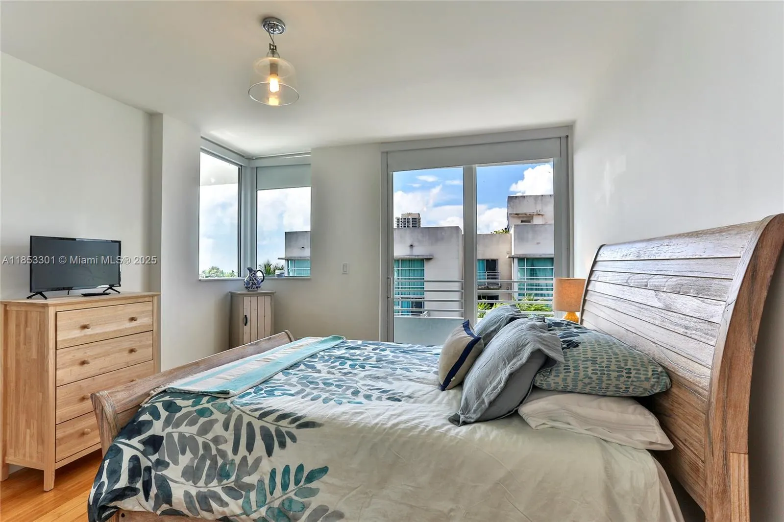 7800 Collins Ave, #508