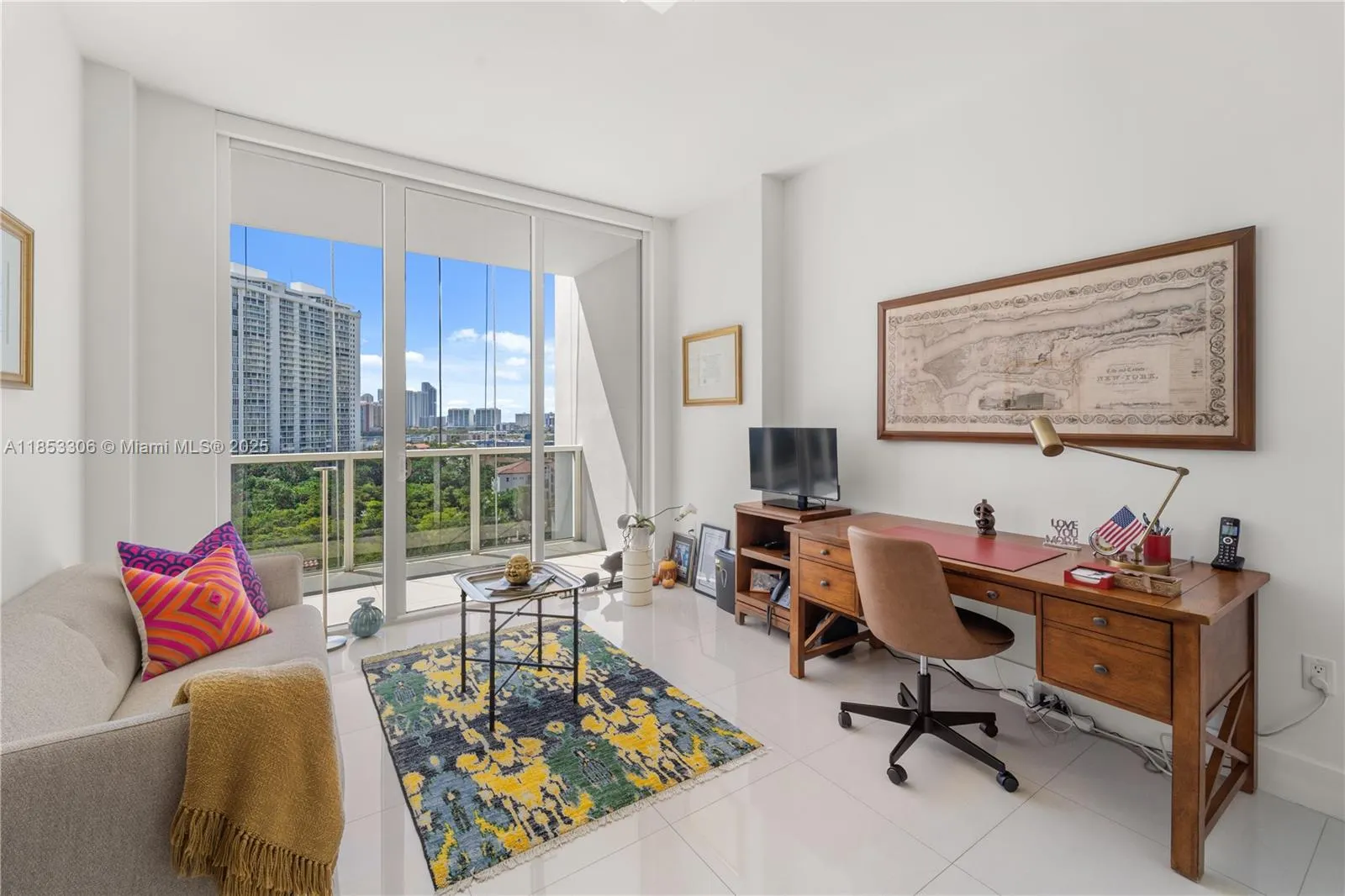 4100 Island Blvd, #902
