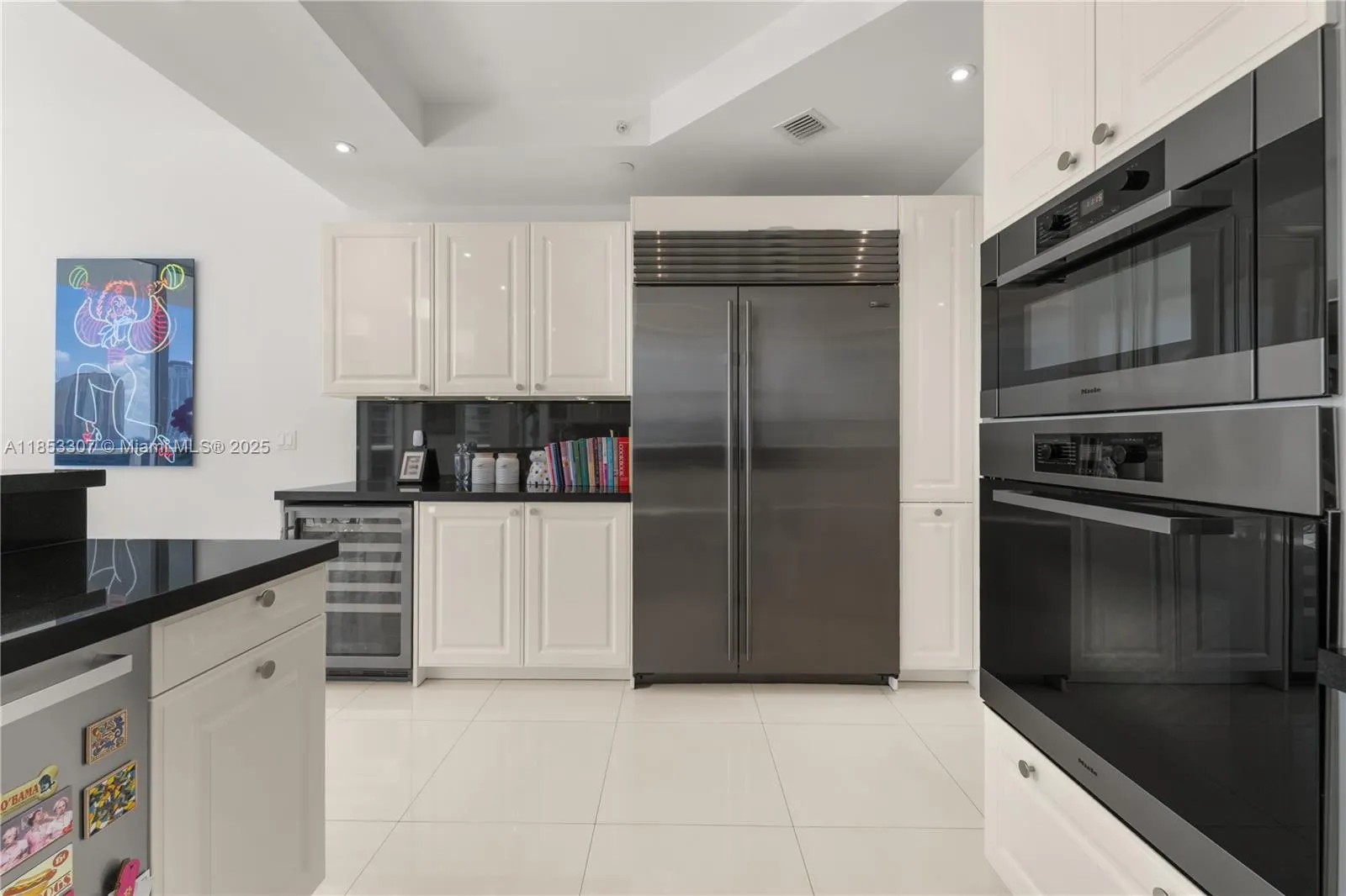 4100 Island Blvd, #902