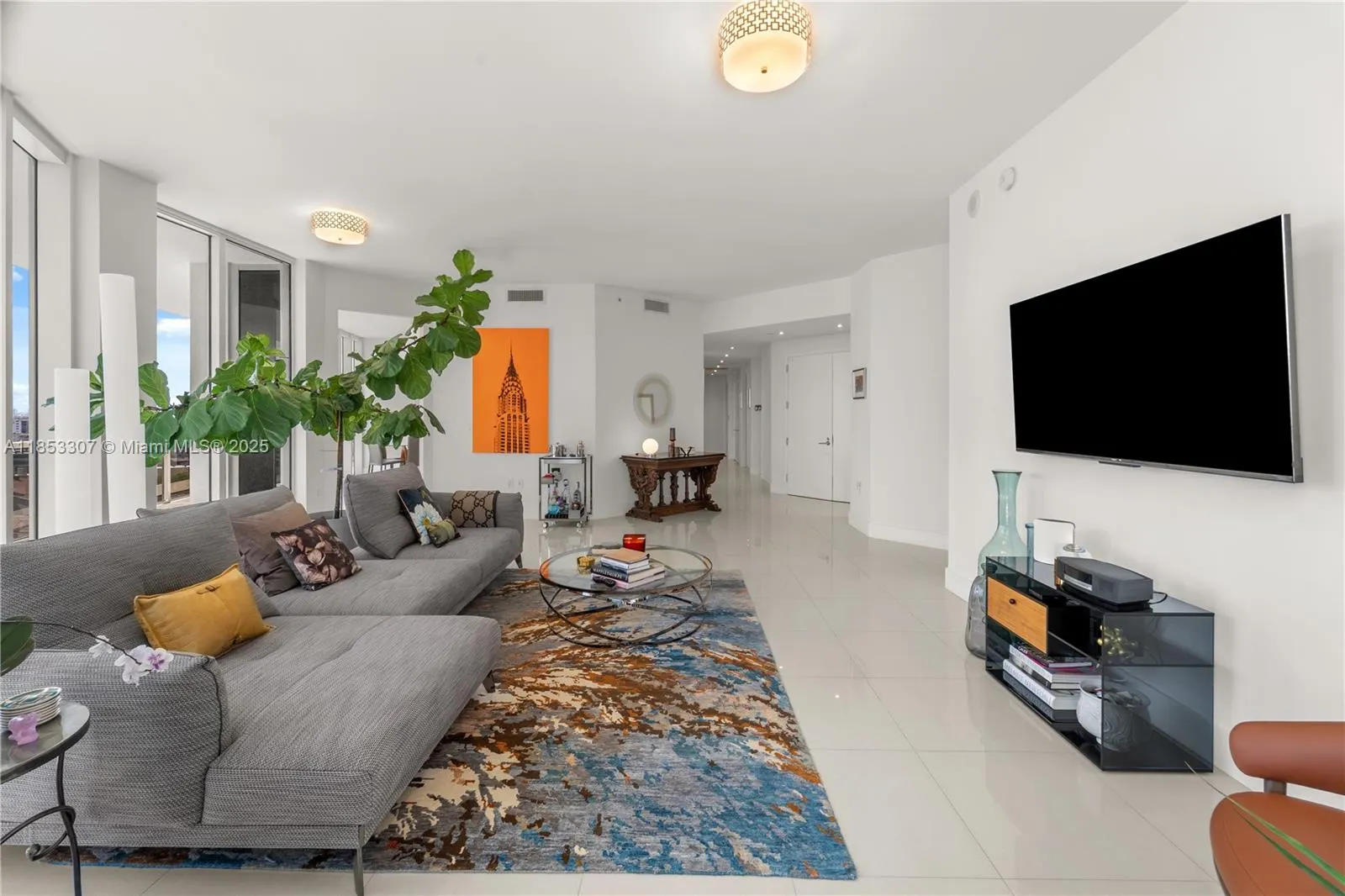 4100 Island Blvd, #902