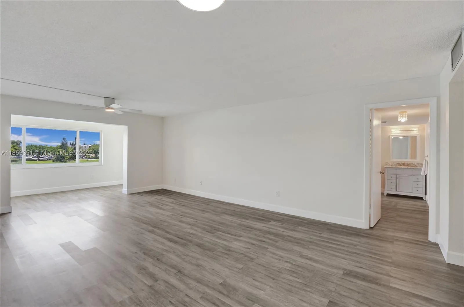 873 NE 195th St, #309