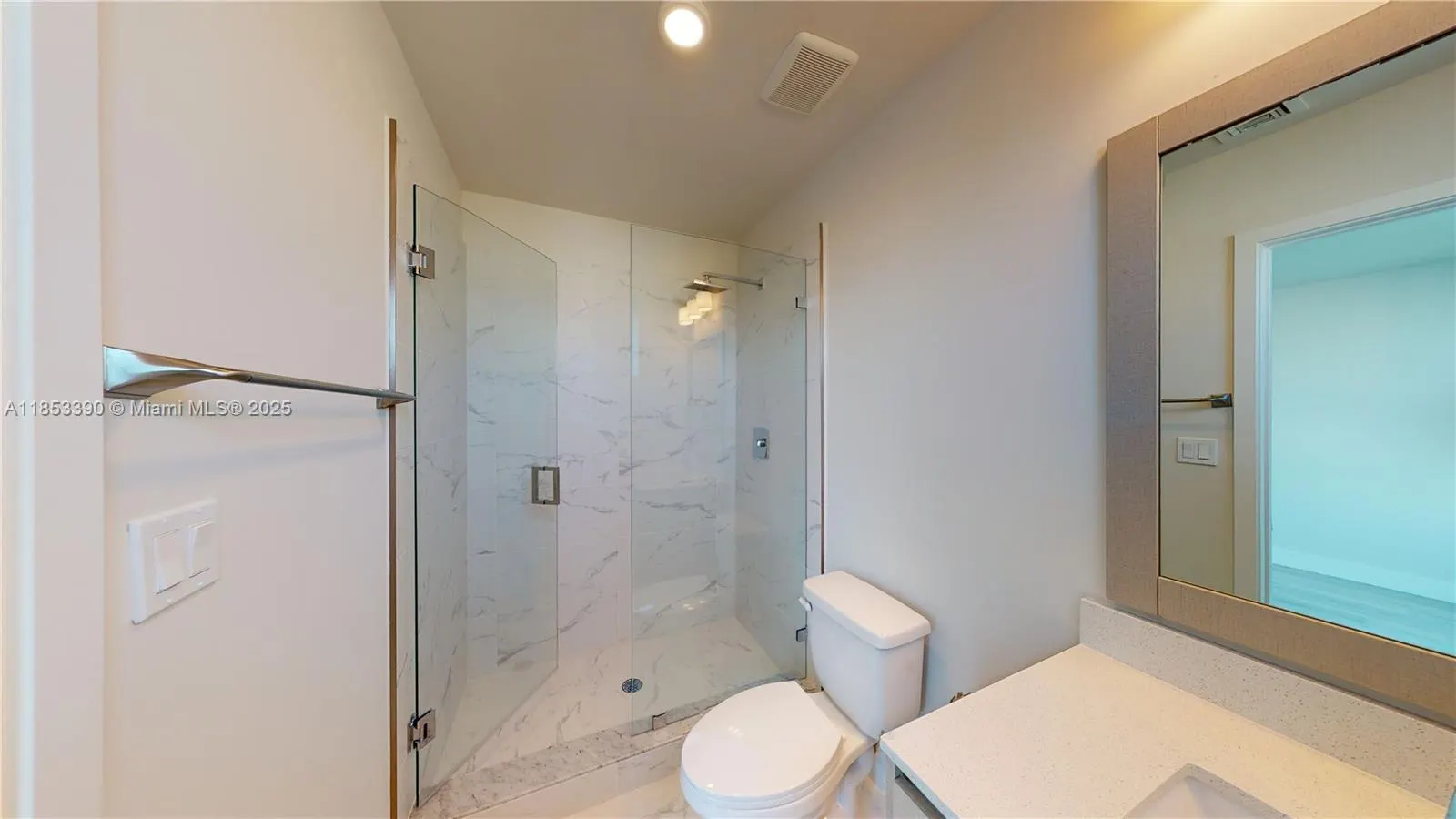 2555 NE 193rd St, #2224