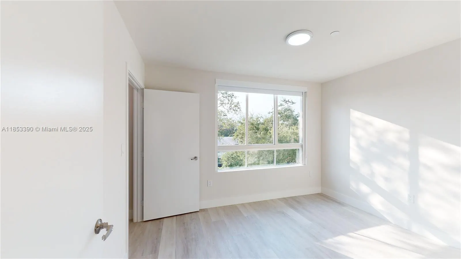 2555 NE 193rd St, #2224
