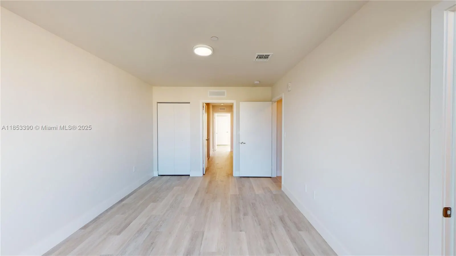 2555 NE 193rd St, #2224