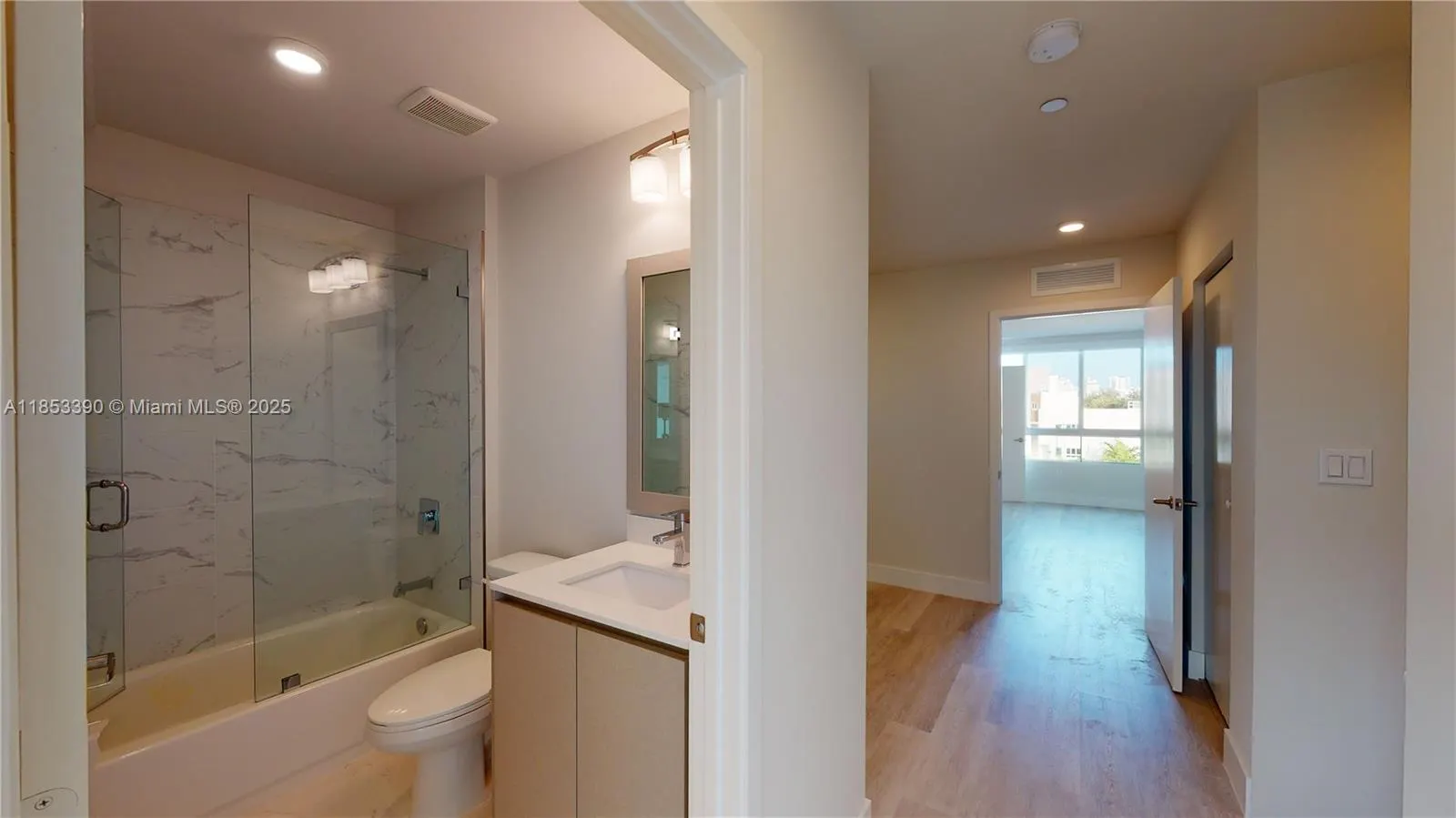 2555 NE 193rd St, #2224