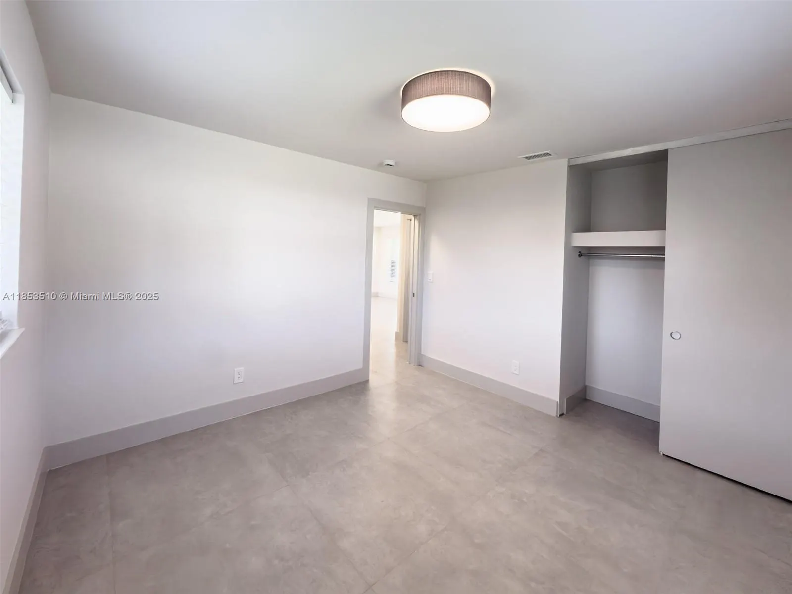 1630 NE 34th Ct