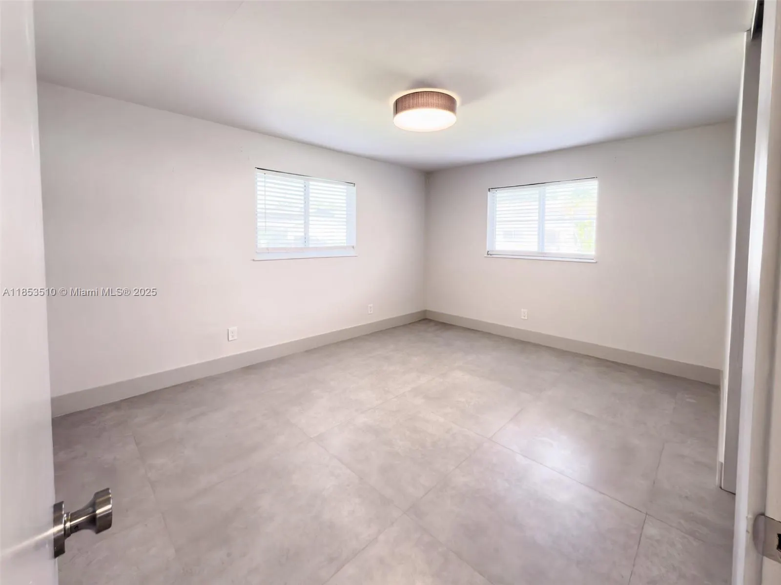 1630 NE 34th Ct