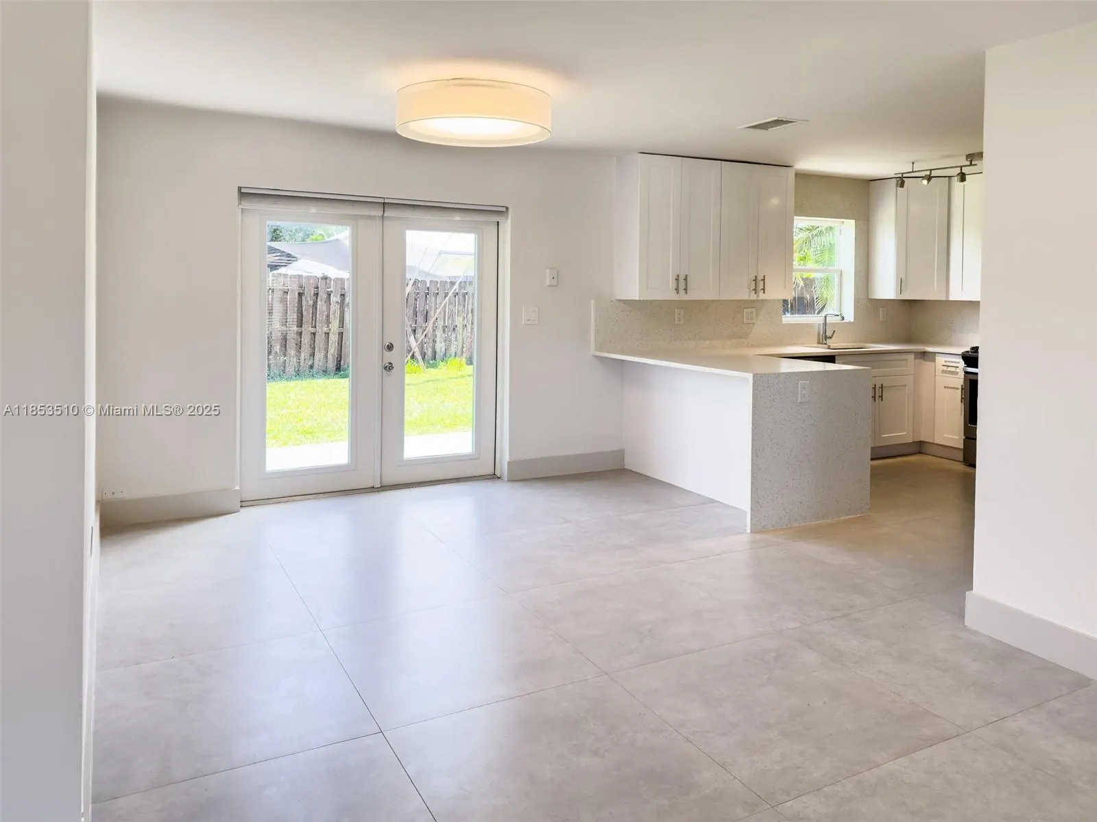 1630 NE 34th Ct
