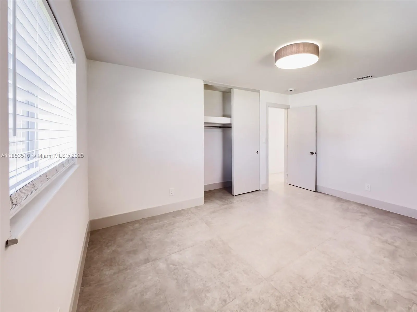 1630 NE 34th Ct