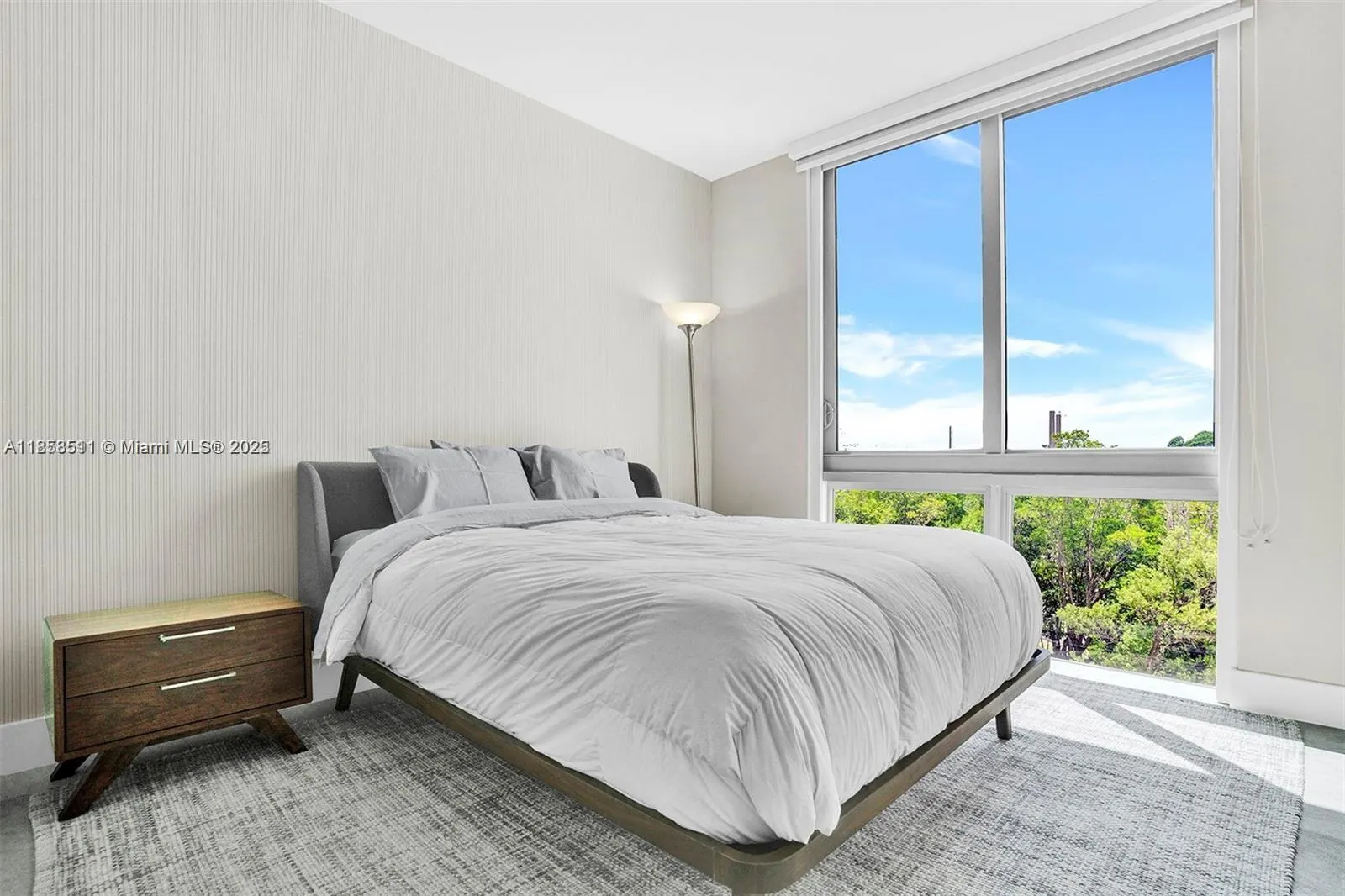 16385 Biscayne Blvd, #421A