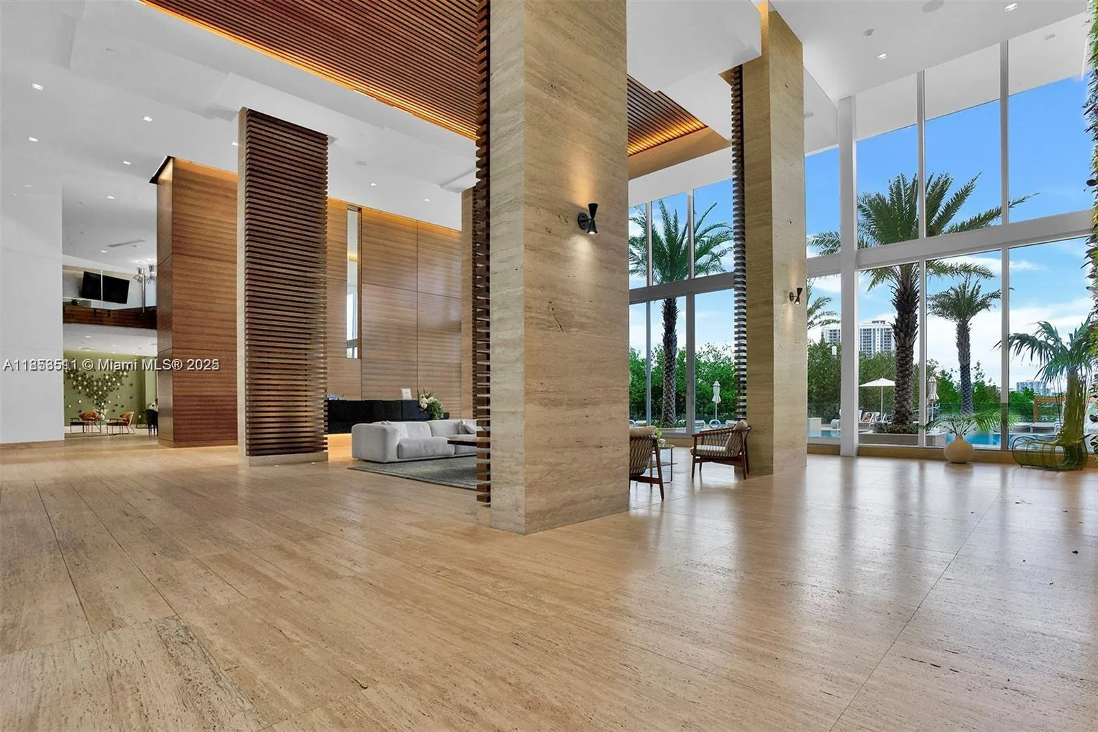16385 Biscayne Blvd, #421A