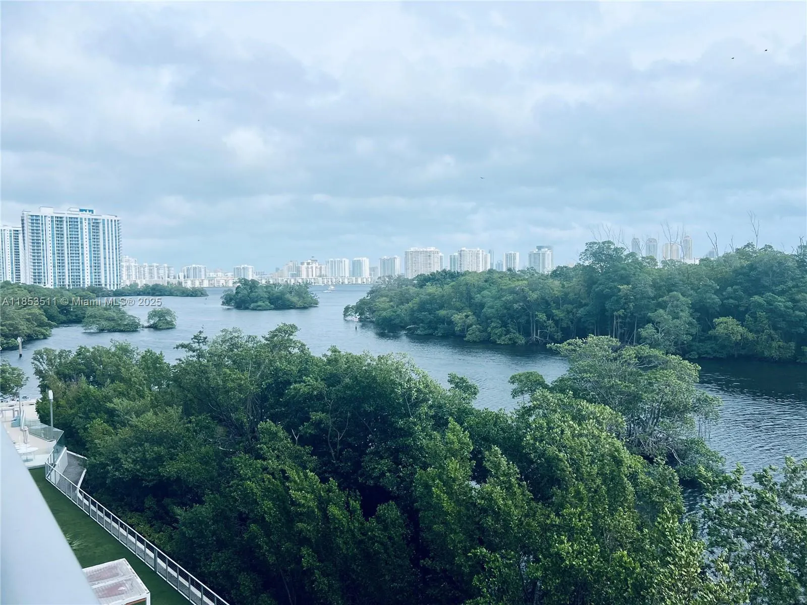 16385 Biscayne Blvd, #421A
