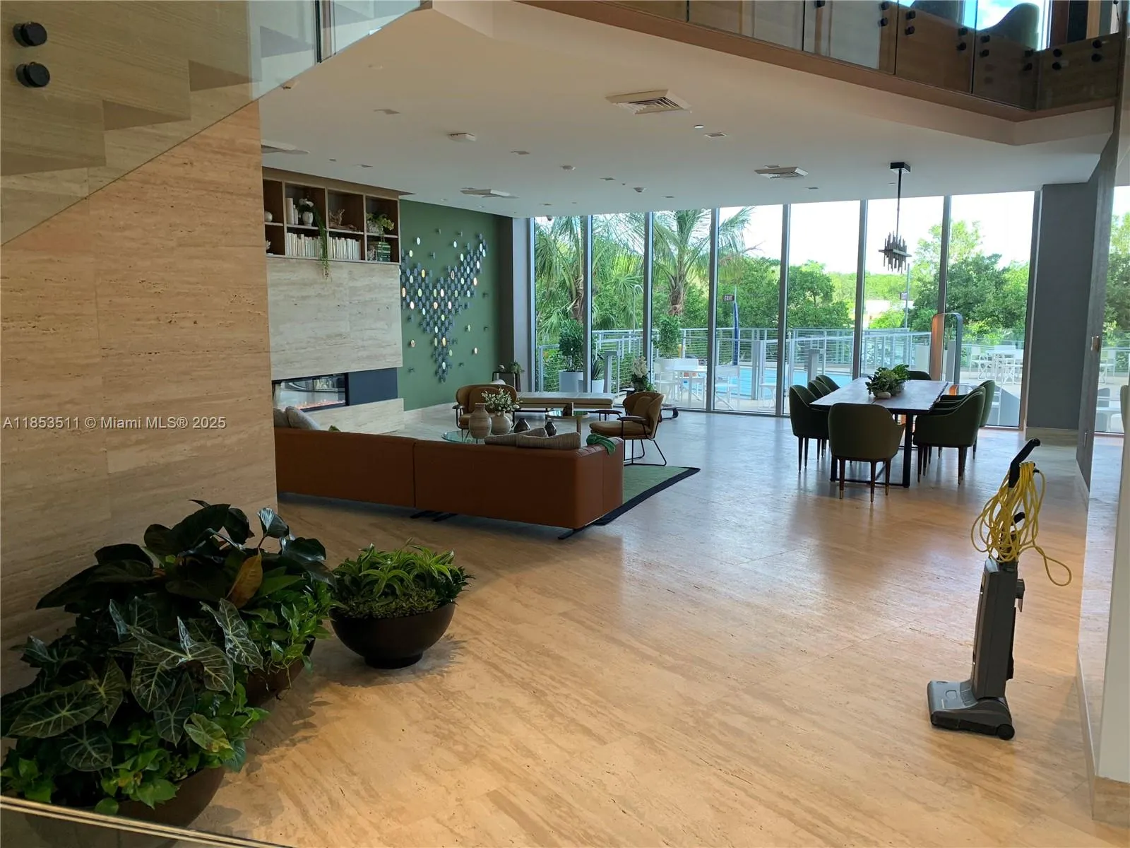16385 Biscayne Blvd, #421A