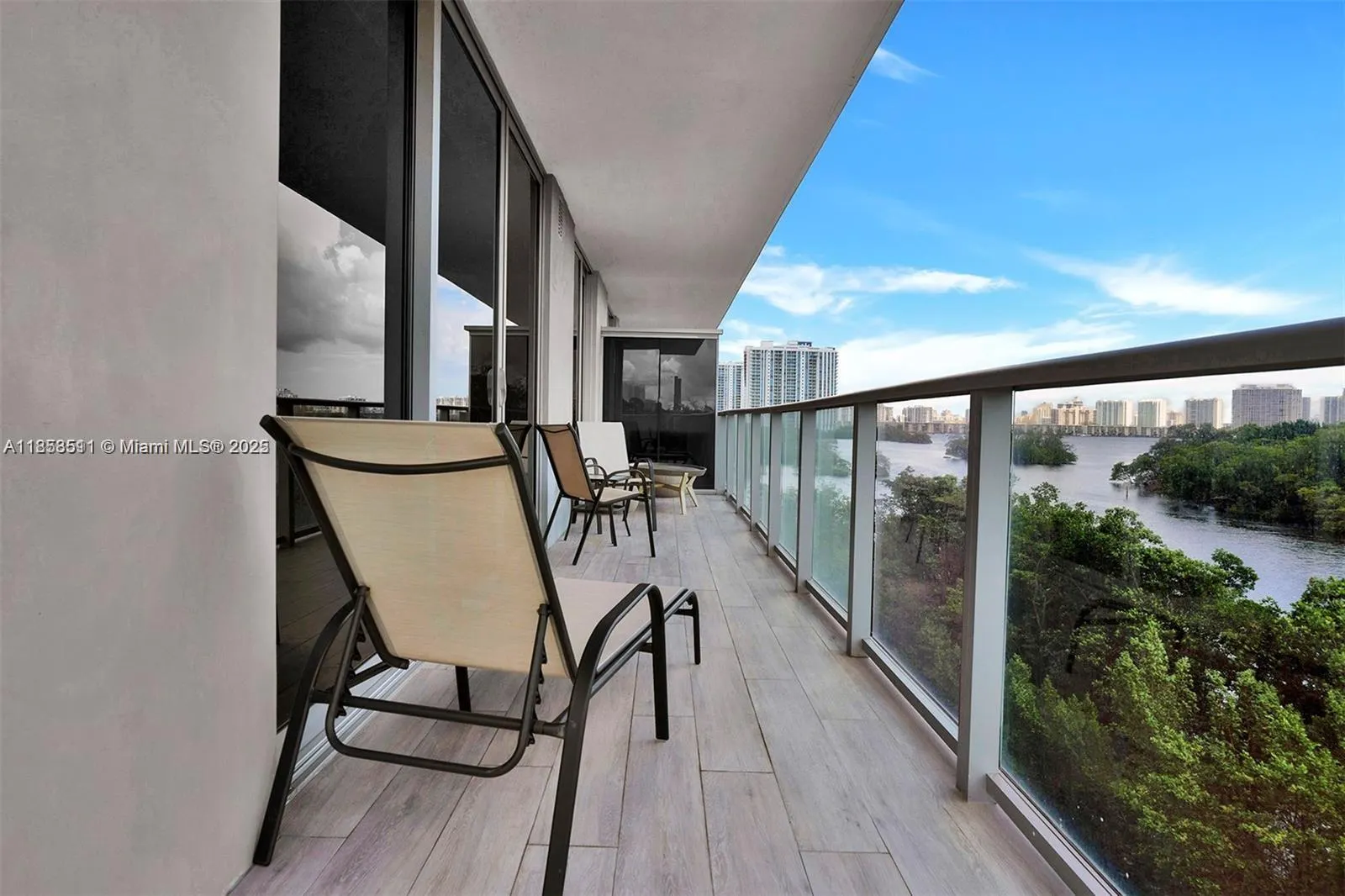 16385 Biscayne Blvd, #421A
