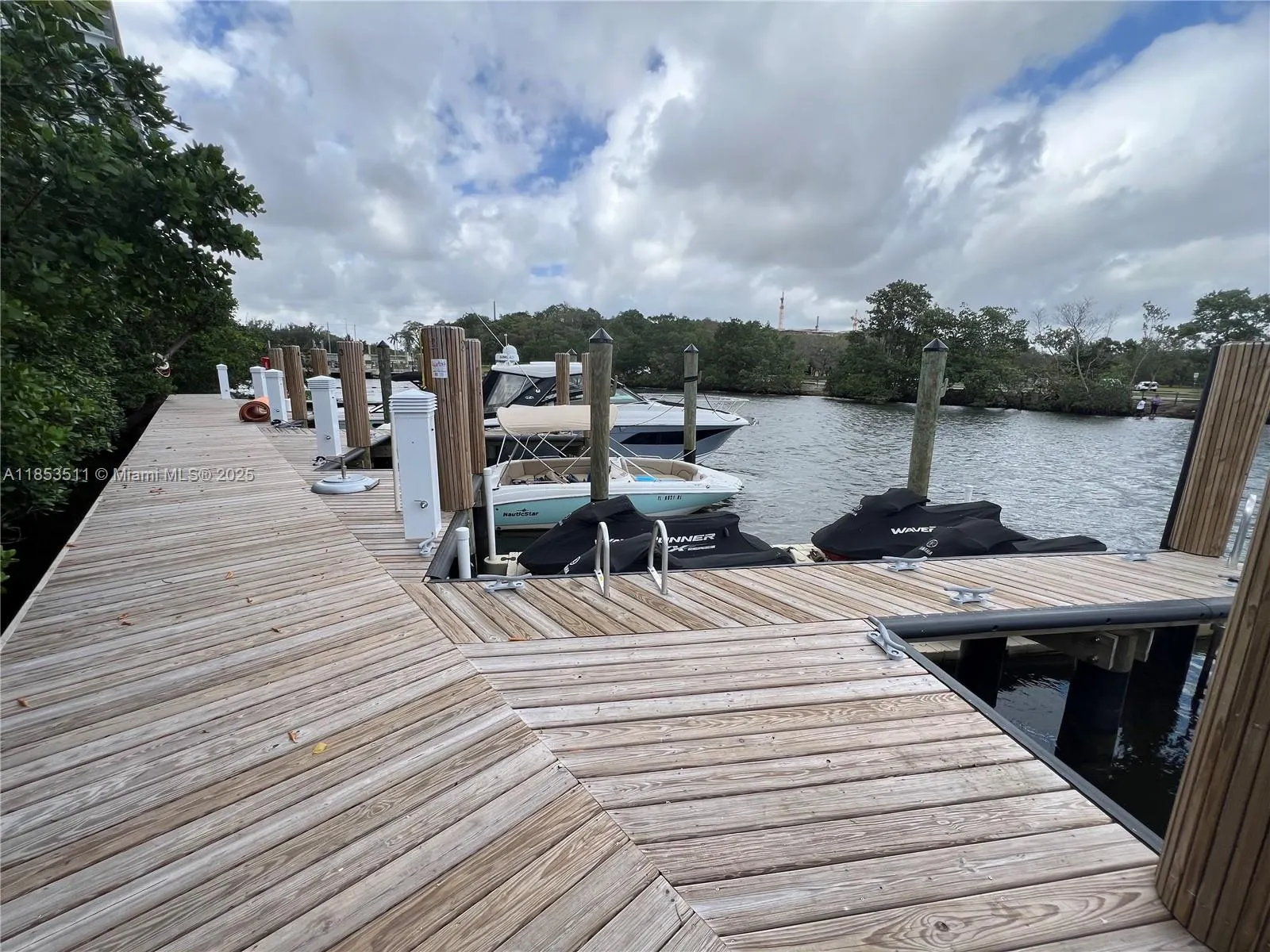 16385 Biscayne Blvd, #421A