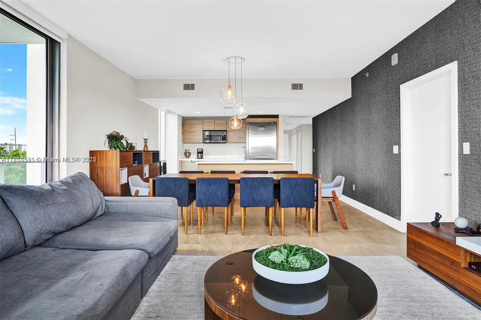 16385 Biscayne Blvd, #421A