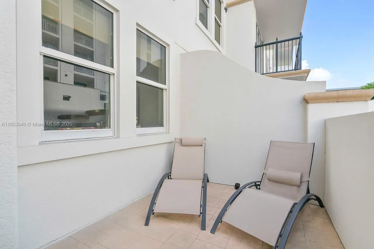 4100 Salzedo St, #409