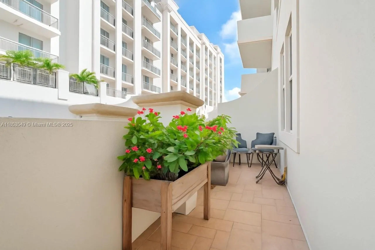 4100 Salzedo St, #409