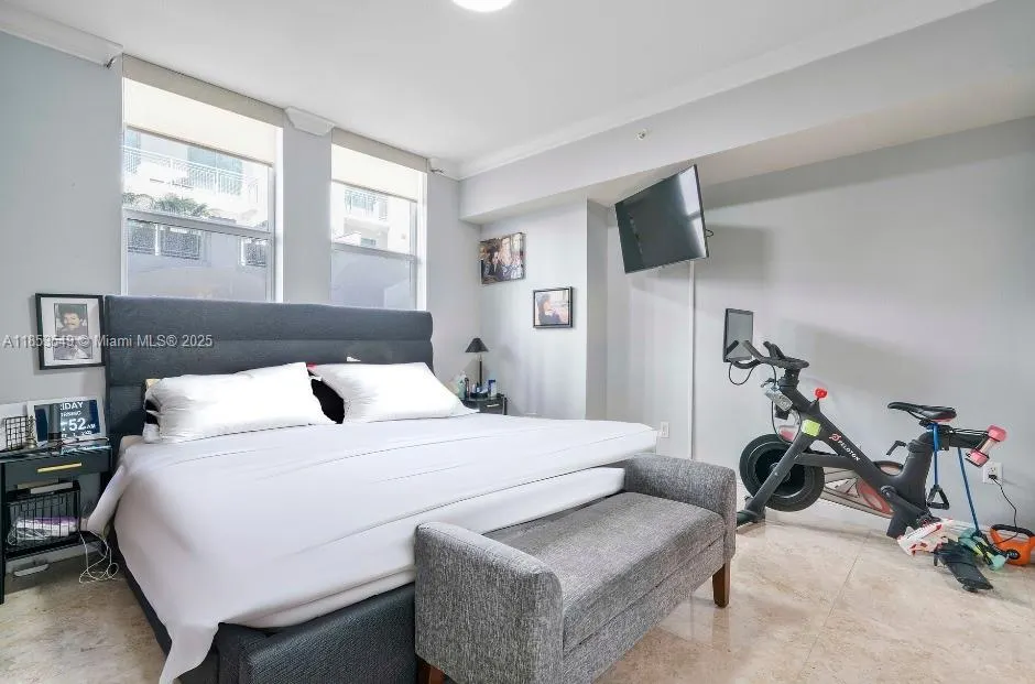 4100 Salzedo St, #409