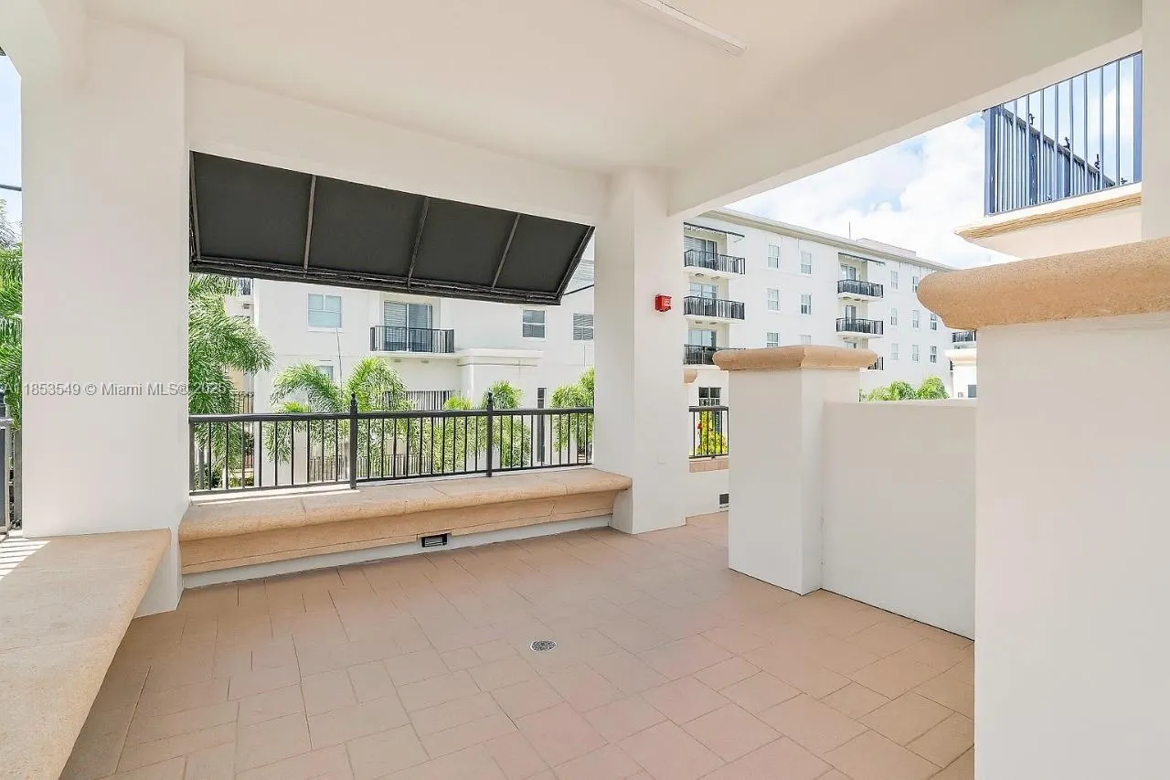 4100 Salzedo St, #409