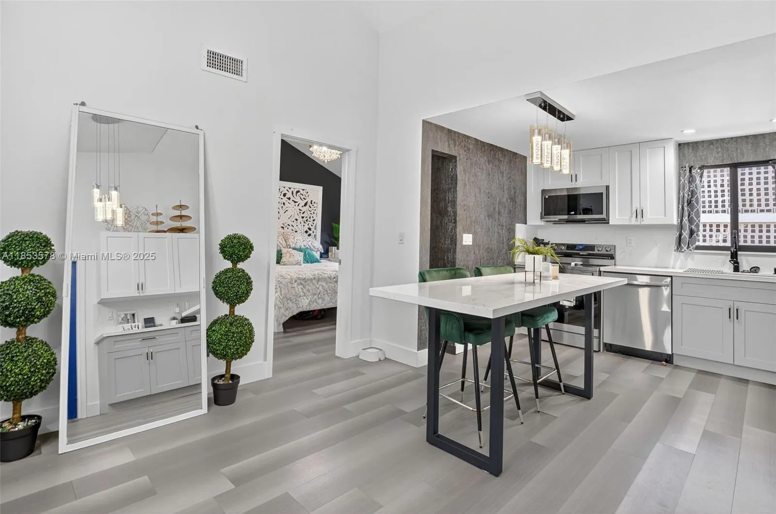 50 SE 12th St, #218