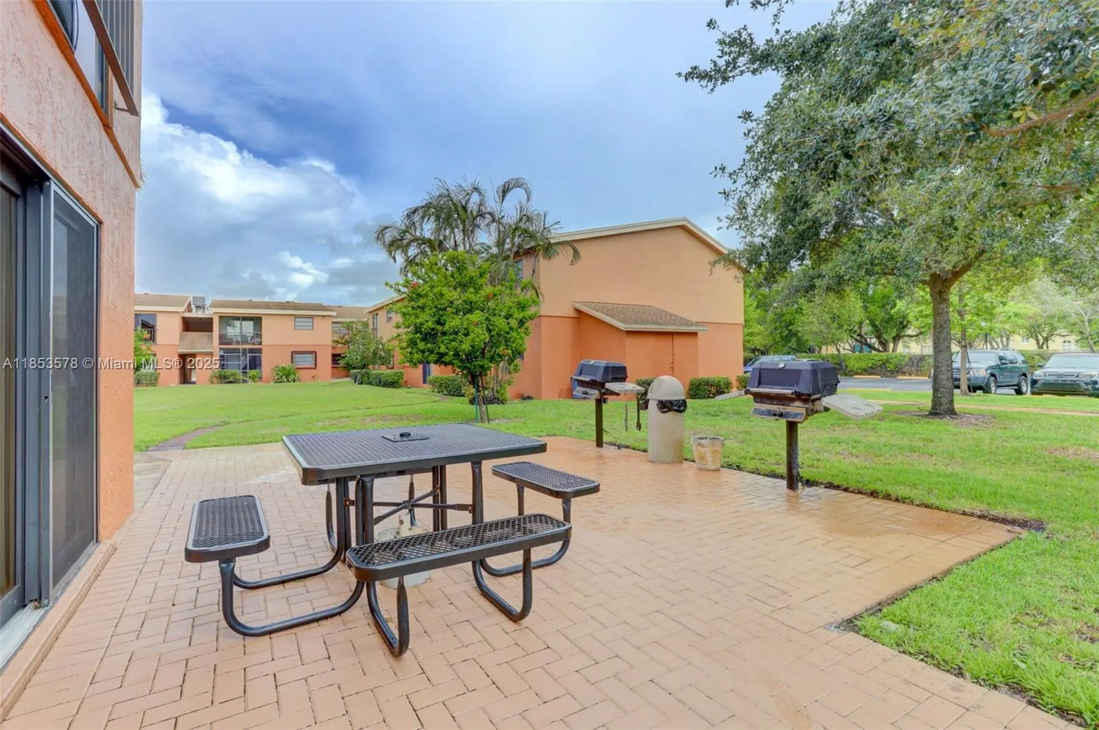 50 SE 12th St, #218