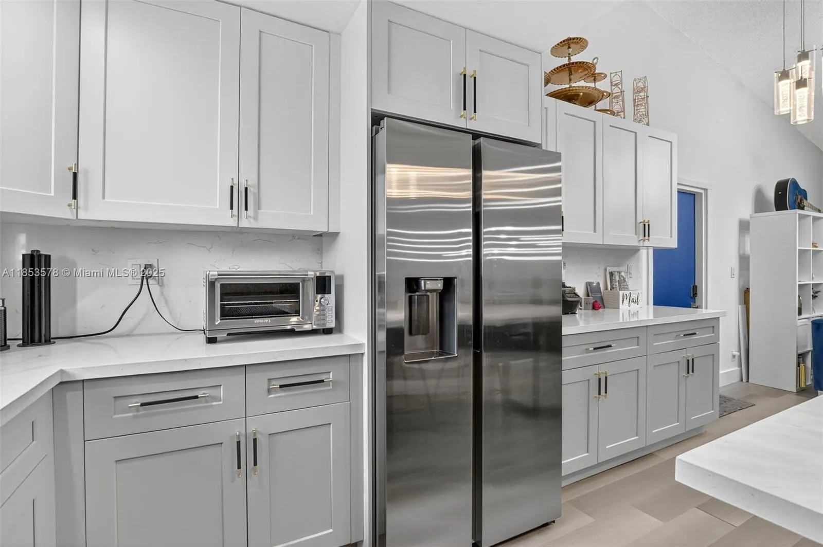 50 SE 12th St, #218