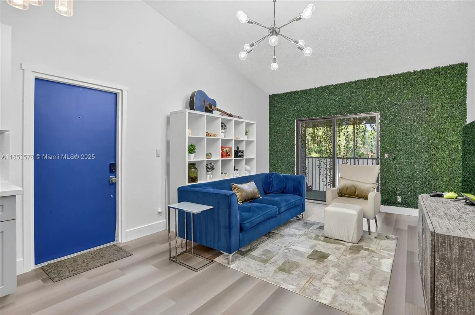 50 SE 12th St, #218