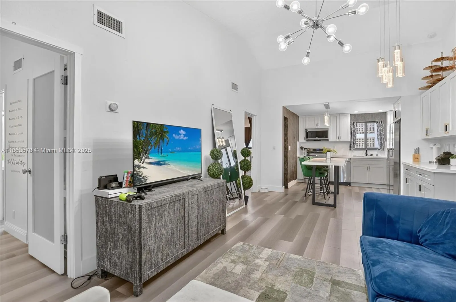 50 SE 12th St, #218